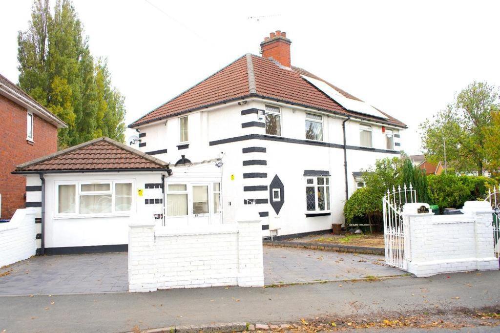 4 Bedroom Cosy Holiday home *