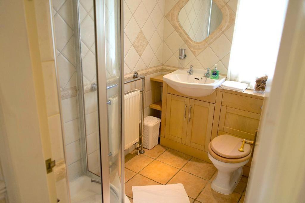 4 Bedroom Cosy Birmingham