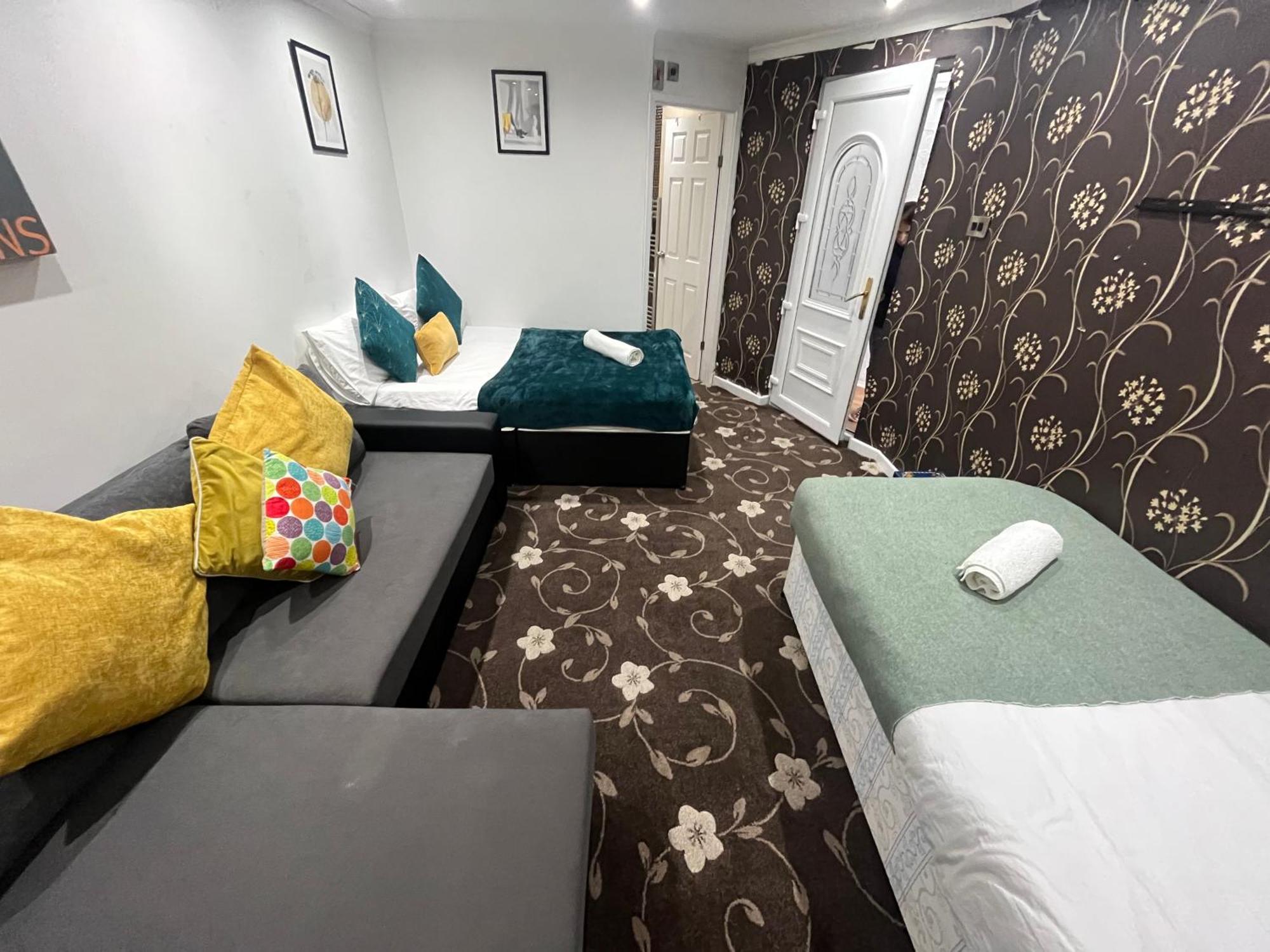 4 Bedroom Cosy Holiday home