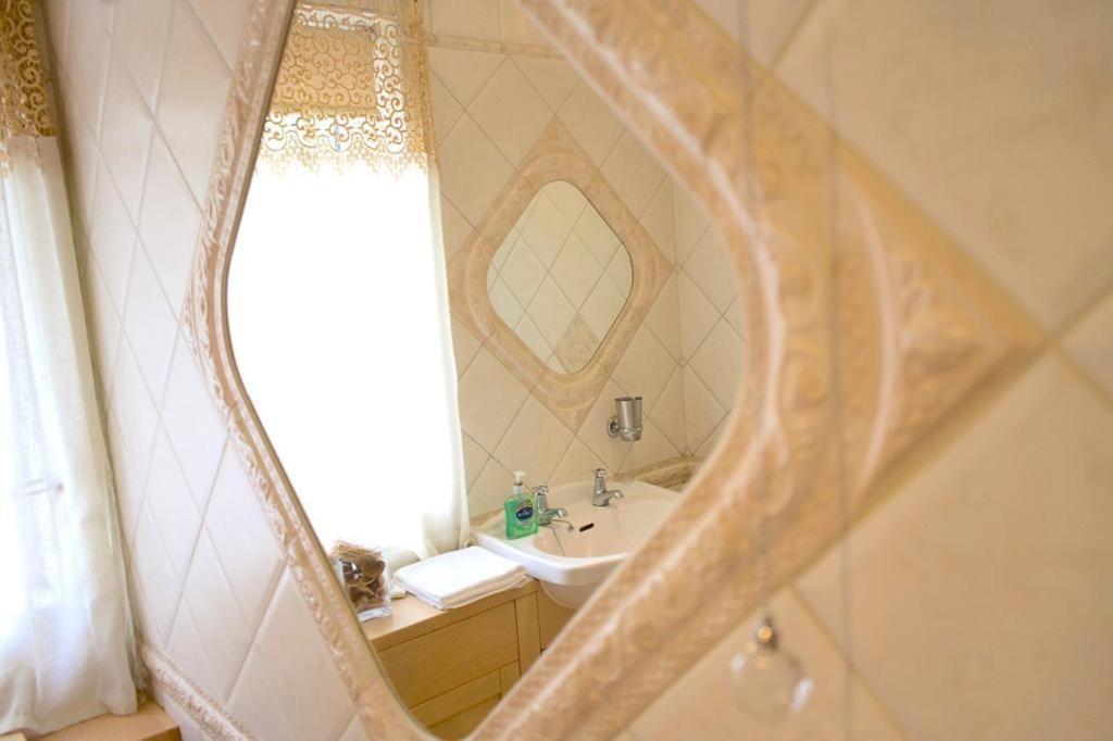 4 Bedroom Cosy Holiday home Birmingham